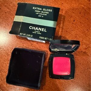 CHANEL Extra Gloss Lip Colour